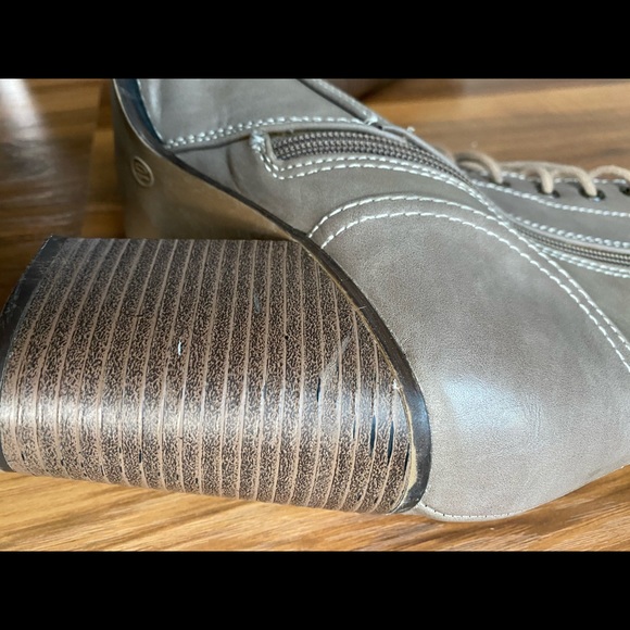 Lace up Boots - Picture 6 of 7